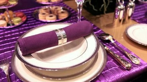 Svečana vijoličasta: načini, kako jo ob koncu leta povabiti v svoj dom (FOTO)