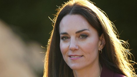 Kate Middleton: Sorodnica, ki je sodelovala pri pisanju knjige spominov princa Harryja