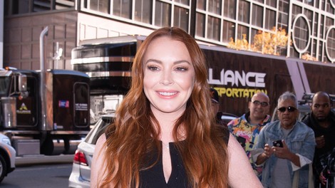 Lindsay Lohan s svežo frizuro je videti bolje kot kadarkoli do sedaj