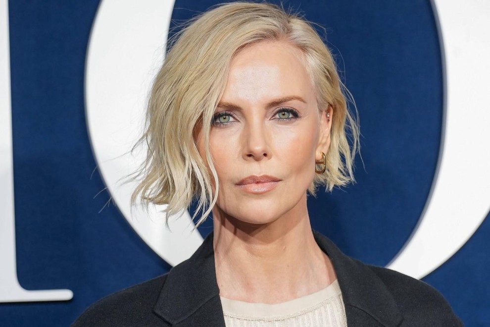 Prelepa igralka Charlize Theron se je udeležila lansiranja novega poglavja v zgodbi njenega sodelovanja s prestižno znamko ur Breitling. Šlo …