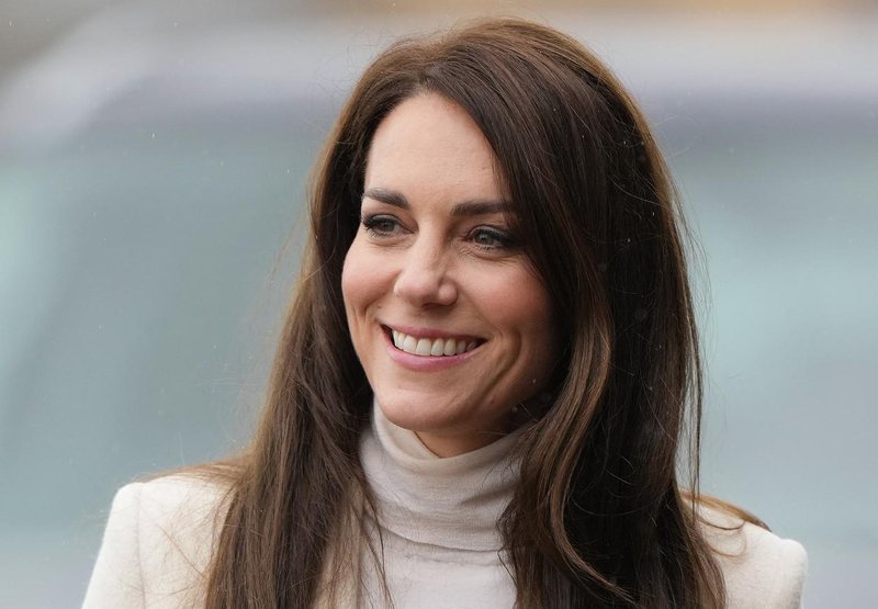 Kate Middleton: Elegantno krilo iz Zare, v katerem greste lahko tudi v fitnes (foto: Profimedia)
