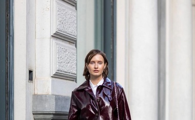 Kako to prehodno obdobje kombinirati usnjene jakne v skladu z uličnim slogom pariškega in milanskega tedna mode