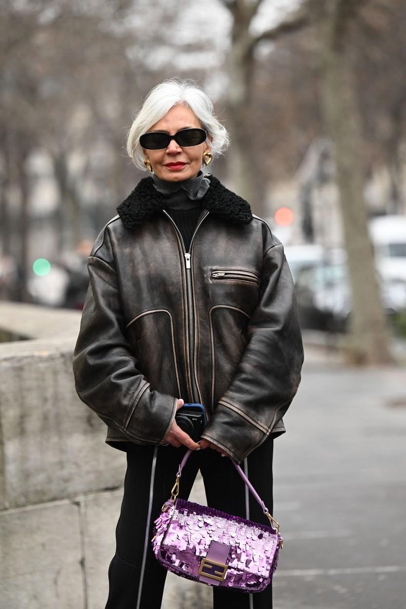 H&M ima še en viralen kos: Široko usnjeno jakno obožujejo vplivnice in slavni modeli (foto: Profimedia)