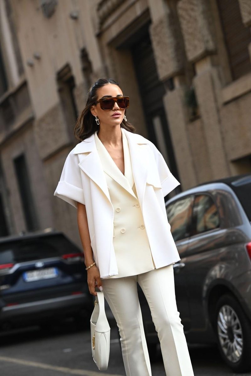Strokovnjaki se strinjajo: Zara še nikoli ni izdelala tako popolnih belih pomladnih hlač
