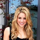Tako preprosto je: 45-letna Shakira deli svojo skrivnost za napet in mišičast trebuh, s katerim se ponaša že več desetletij