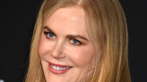 "Modna osvežitev na paradi kiča": Nicole Kidman na podelitvi zasenčila vse
