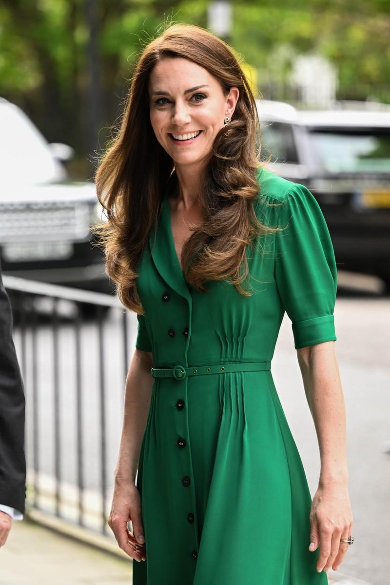 Kate Middleton se je končno pojavila v javnosti: Prejema na tisoče pisem podpore, oboževalci pa to razumejo kot pozitivno znamenje
