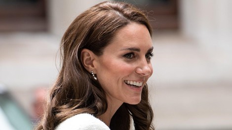 Kate Middleton: Pete z lepim detajlom, ki odvrnejo pozornost od "trik" obleke