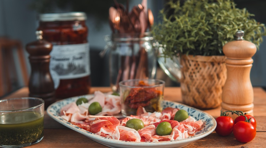 Playa BTC pričenja novo zgodbo s Playa Aperitivo: kombinacija najboljših koktejlov ter lokalnih in italijanskih dobrot (foto: promocijska fotografija)