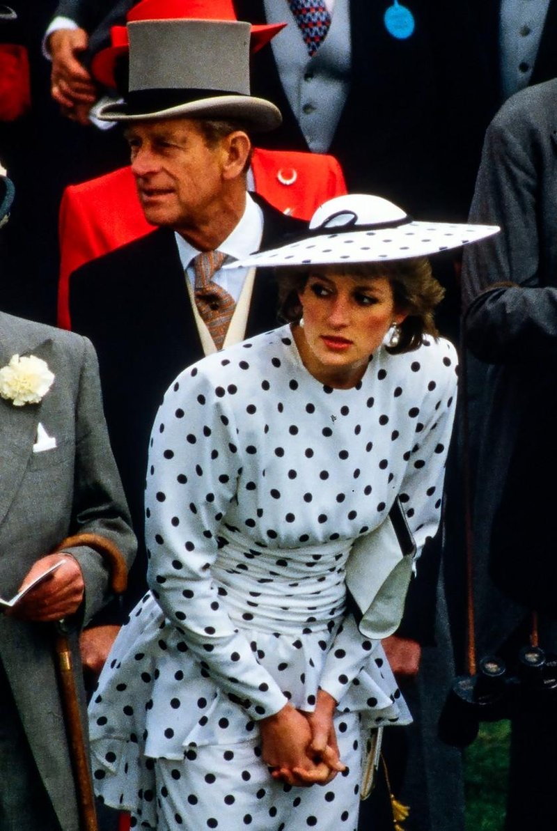 Princesa Diana je nekoč nosila pikčasto obleko le zato, da bi osmešila kraljico Camillo (foto: Profimedia)