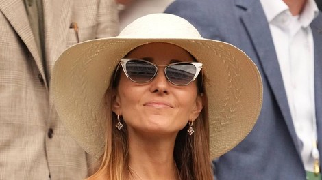 Zakaj ves svet govori o stajlingih Jelene Đoković na Wimbledonu?