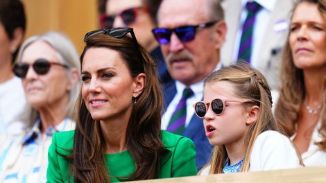 Kate Middleton zgrozila javnost: Ste opazili srhljivo podrobnost na rojstnodnevni fotografiji princese Charlotte?