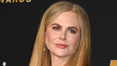 Je Nicole Kidman posnemala trend svojih igralskih kolegic? To je preobrazba, ki jo potrebujejo tudi vaši lasje (za popoln volumen in zdrave lase)