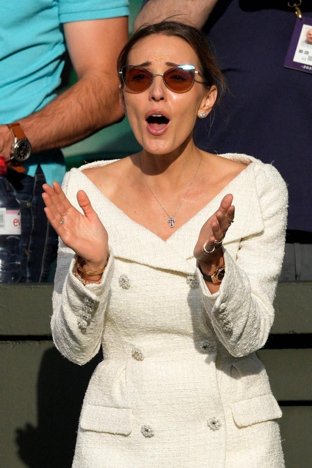 Za Wimbledon so obleke vedno skrbno izbrane, lepa Jelena, ki je globalna direktorica in soustanoviteljica fundacije Novak Đoković, pa se …
