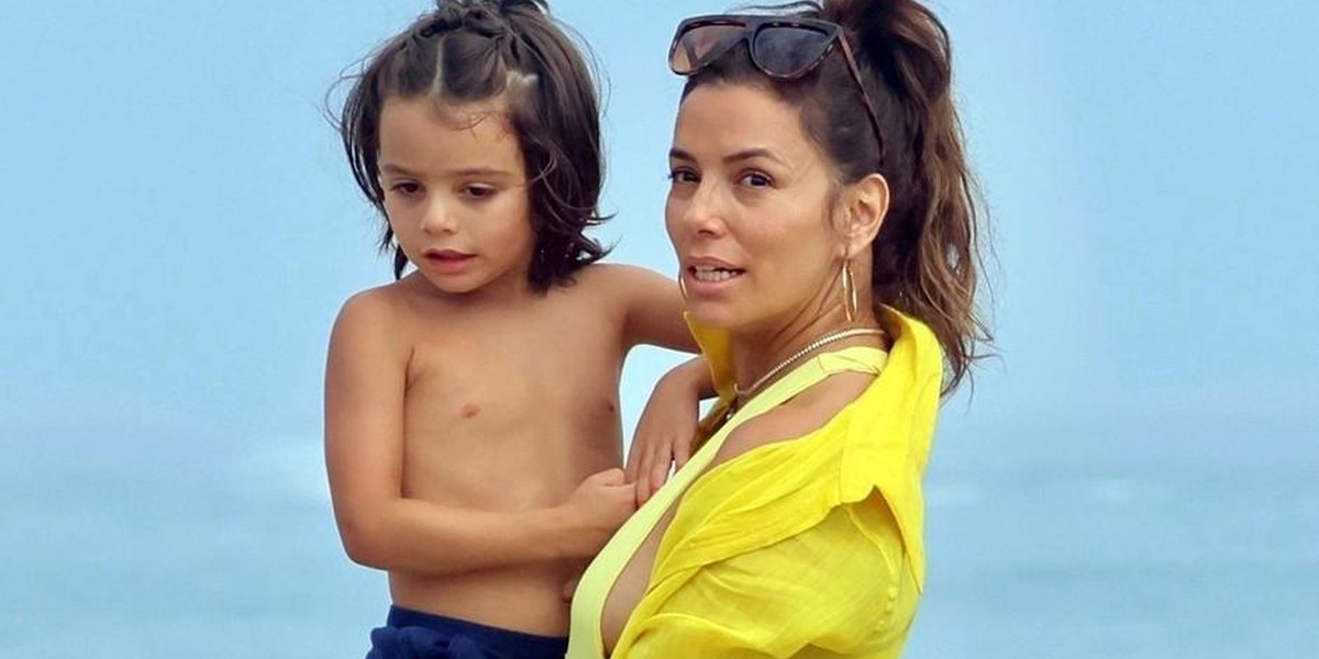 Vroče kopalke, ki bolje pristajajo ženskam z manjšim oprsjem (nosi jih Eva Longoria)