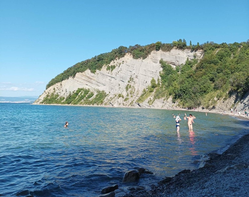 Morski biser Slovenije navdušuje obiskovalce: "To je najlepša slovenska plaža!"