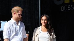 "Harryju se zdi noro, da Megan praktično zavrača čeke": Princ Harry želi, da bi Meghan Markle spet igrala