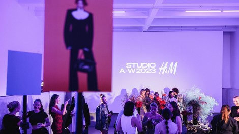 Med prvimi smo pokukali v H&M-ovo novo Studio kolekcijo! (oglejte si jo še vi)
