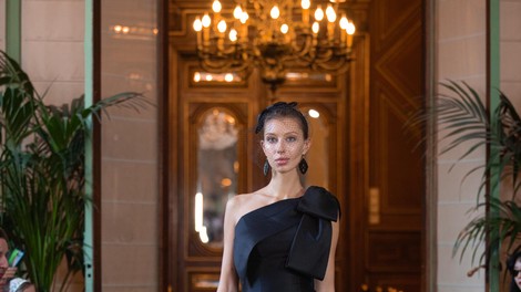 Flying Solo na pariškem tednu mode predstavil številne mednarodne oblikovalce in v mesto ljubezni ponesel nov navdih estetike in glamurja