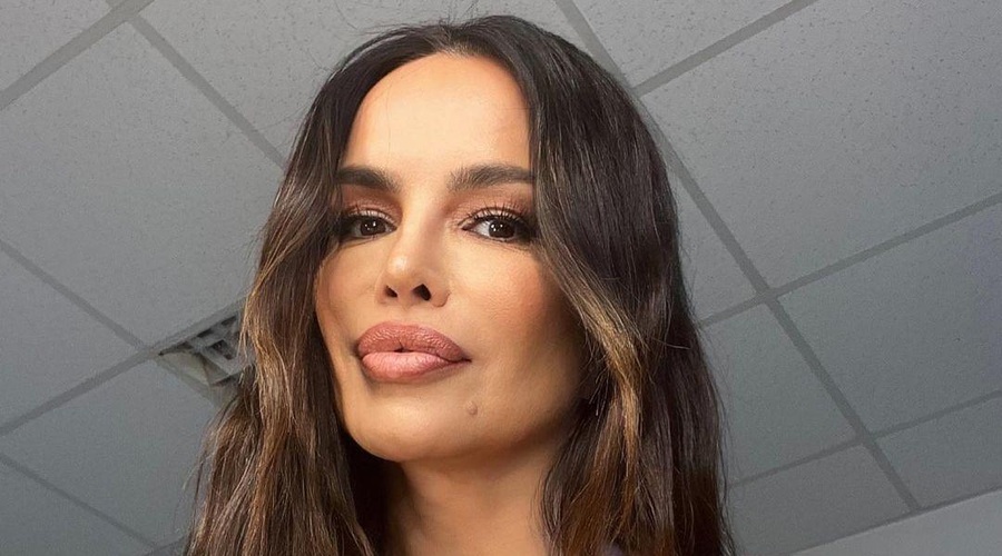 Severina na koncertu v Sloveniji v trendni kombinaciji, ki jemlje dih: Pevka pokazala, katera obleka bo absolutni jesenski hit, ki ni za sramežljive (foto: IG/@severina)