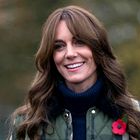 Pozabite na skinny kavbojke, Kate Middleton odslej nosi ta model, ki podaljša in zoži noge: Navdušila tudi v spektakularni prešiti jakni