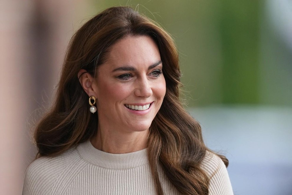 Našli so njeno zamenjavo: Če se Kate Middleton ne bo kmalu pojavila, bo njeno vlogo prevzela ta oseba