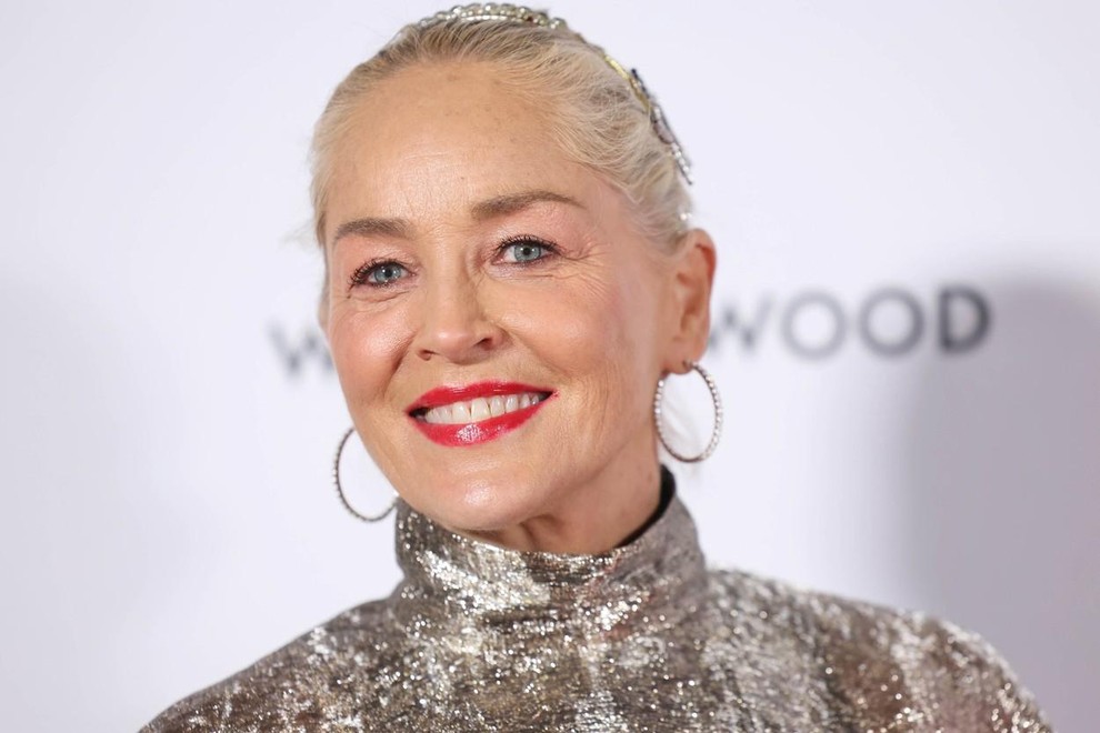 Sharon Stone je s svojim nastopom na berlinskem filmskem festivalu pustila vse brez besed. Igralka se je udeležila slavnostne prireditve …