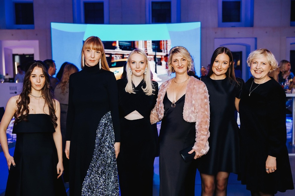V fotogaleriji si oglejte najbolj vpadljive videze z rdeče preproge dogodka Elle Style Awards. (foto: Marko Delbello Ocepek)