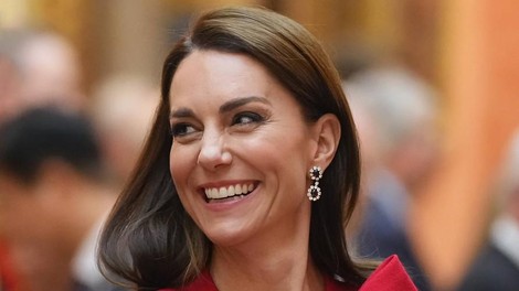 Kaj v resnici skriva kraljeva palača: Vse glasnejše so govorice, da Kate Middleton boleha za to boleznijo, zdravila pa ni ...