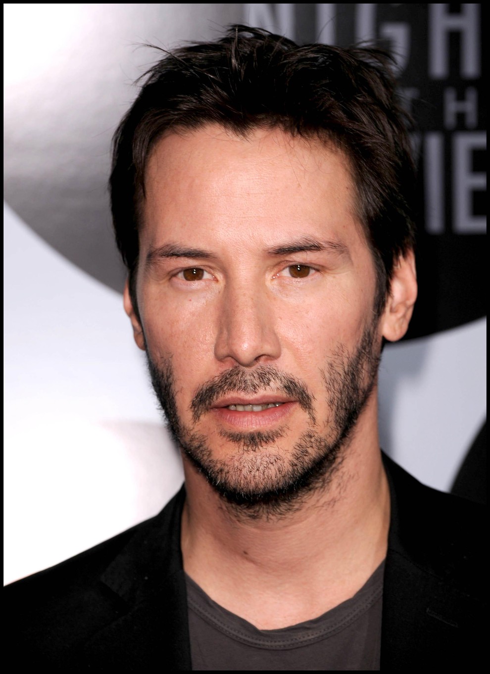 Znani igralec Keanu Reeves, ki zaradi svoje osebnosti in težke zgodbe velja za enega izmed najbolj priljubljenih zvezdnikov čez lužo …