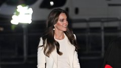 Kate Middleton so že zamenjali na fotografijah kraljeve družine: Presenetljiva nova fotografija veliko pove