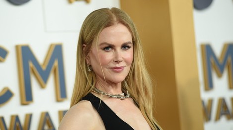 Tako romantične je še nismo videli: Nicole Kidman s šik pričesko iz 90.let, ki je nismo pričakovali