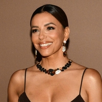 To so preproste kopalke, v katerih se Eva Longoria na plaži počuti najbolj samozavestno in veljajo za najbolj prodajan model vsako poletje! (z razlogom)