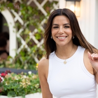Minimalistične kopalke, v katerih se Eva Longoria na plaži počuti najbolj samozavestno (veljajo za najbolj prodajan model vsako poletje)