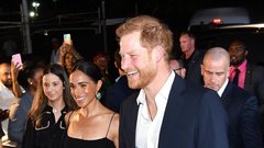 Meghan Markle pošilja "strupene puščice" kraljevi družini: Harry ni odšel, ker bi želel svobodo, to je pravi razlog