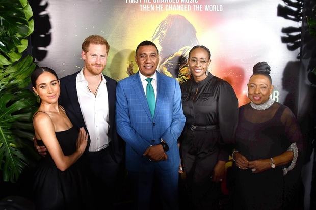 Princ Harry in Meghan sta se namreč udeležila premierne projekcije filma "Bob Marley: One Love" v Kingstonu na Jamajki, parček …