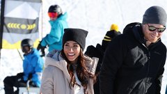 Ni jim želel dati enako kot Kate in Williamu: Komentar kralja Charlesa o Meghan Markle, ki je Harryja razjezil do srca