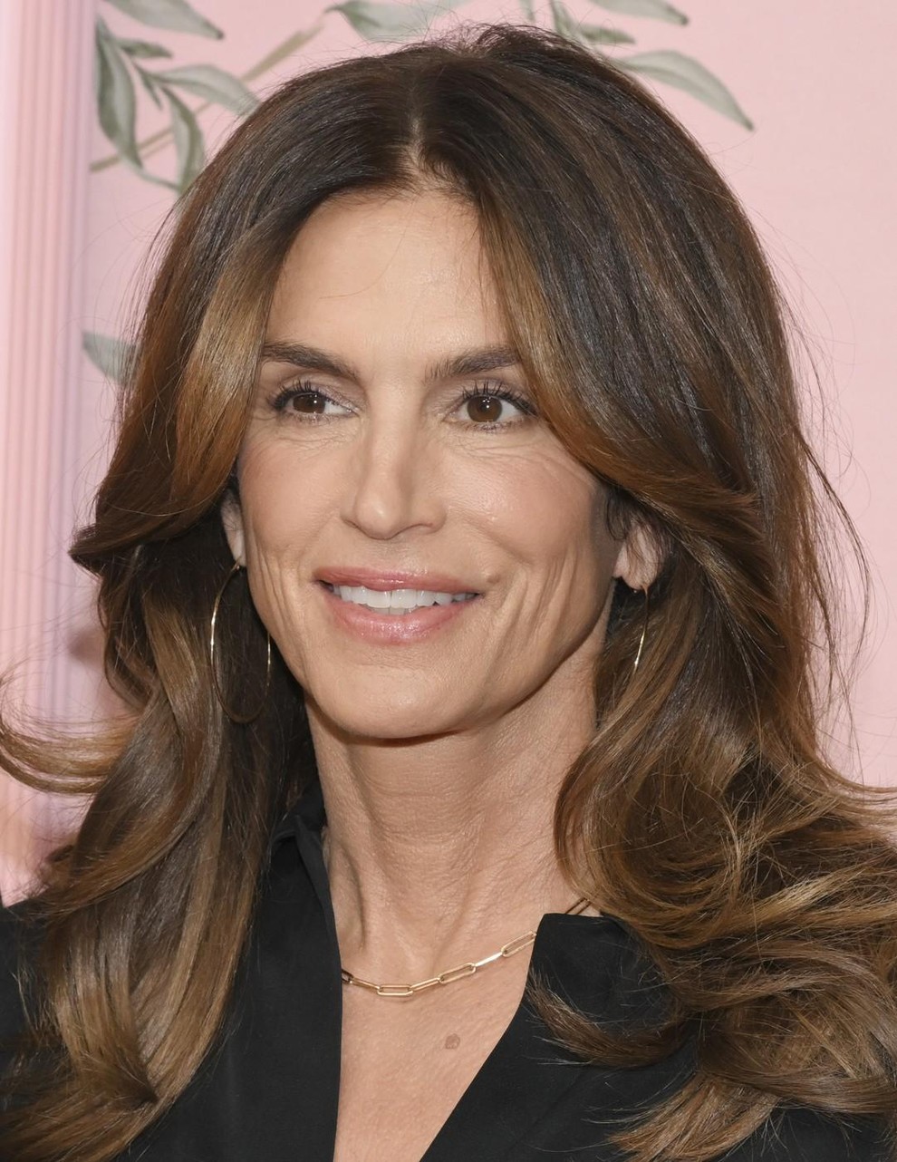 Supermodel Cindy Crawford je ena od slavnih žensk, ki jih paparaci preganjajo vsak dan, delo pa jim olajša dejstvo, da …