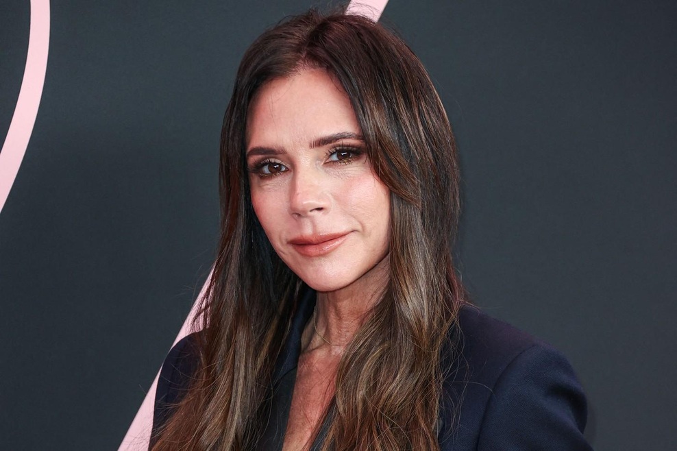 Victoria Beckham za priljubljeno špansko high street znamko oblikovala kapsulno kolekcijo. Zagotovite si svoj kos, preden bo razprodana! (foto: Profimedia)