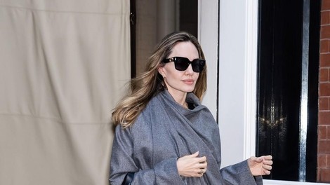 Angelina Jolie pozirala s hčerko, ki se redko pojavi v javnosti: Vsi so bili presenečeni, kako je Vivienne videti danes