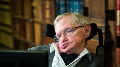 4 zaskrbljujoče napovedi Stephena Hawkinga, ki se že uresničujejo
