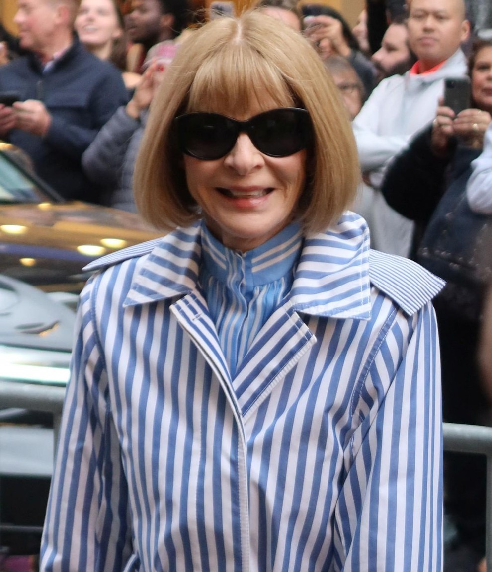 Legendarna urednica revije "Vogue" Anna Wintour je vedno popolno oblečena in številne slavne dame se izogibajo njenemu pretiranemu sojenju. Ta …