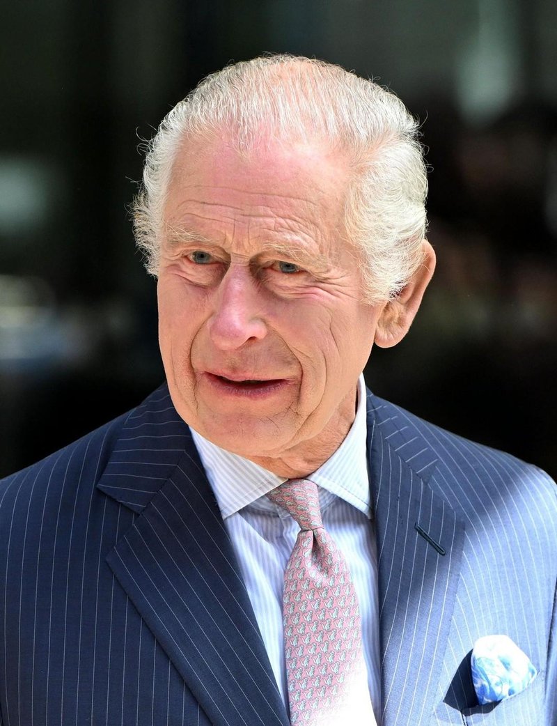 Ima pomembnejše obveznosti: Kralj Charles nima časa za srečanje s sinom princem Harryjem

