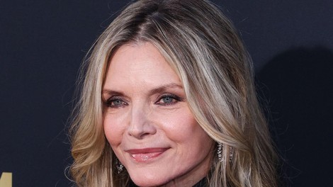 Michelle Pfeiffer pri 66 letih še vedno izgleda odlično: Njene lepotne skrivnosti so preproste in večne