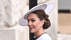 Kate Middleton v soboto očarala svet: Nihče ni opazil podrobnosti, ki je razkrila, kako močno se ji je podrl svet