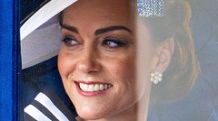 Kate Middleton so že zamenjali na fotografijah kraljeve družine: Presenetljiva nova fotografija veliko pove