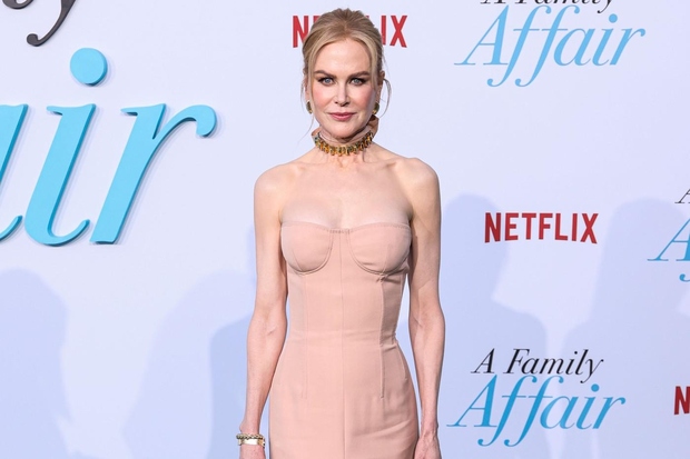 Kjerkoli se pojavi Nicole Kidman, je takoj prepoznavna in izstopa, ne le zato, ker je ena izmed hollywoodskih igralk, ampak …