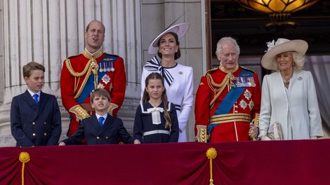 Njena bolečina bolj boli Charlesa kot Williama: Kraljeva družina z enim videom pokazala, kako zelo spoštuje Kate Middleton