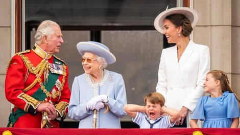 Hitro je spoznala, kakšna je v resnici: Strokovnjaki razkrili, kaj si je kraljica Elizabeta v resnici mislila o Kate Middleton