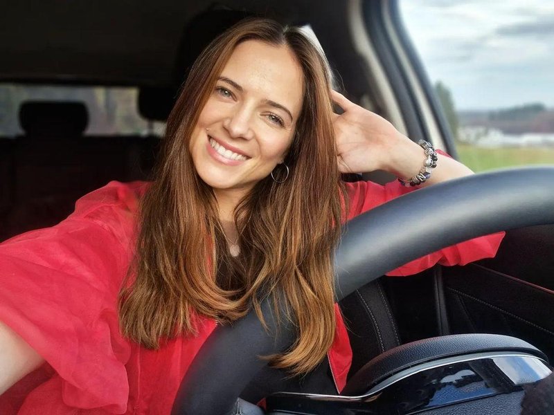 Nina Pušlar obudila najbolj boleč modni trend vseh časov, ki najučinkoviteje zooža pas! (foto: Osebni arhiv)